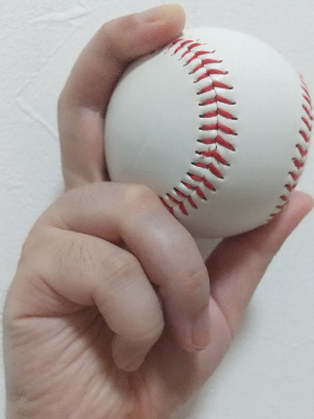 four-seam gyroball grip linkerkant